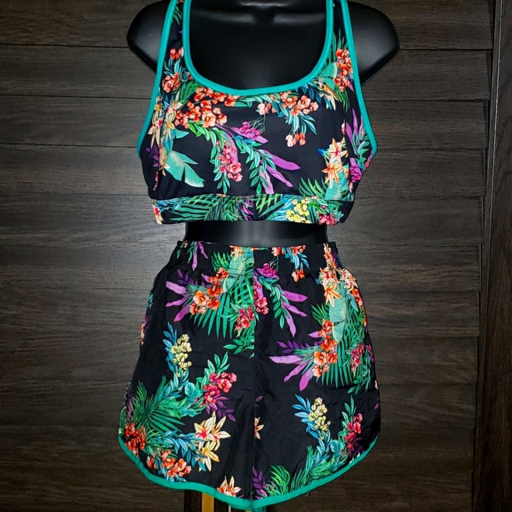 Women's Floral Xersion Sports Bra and Shorts